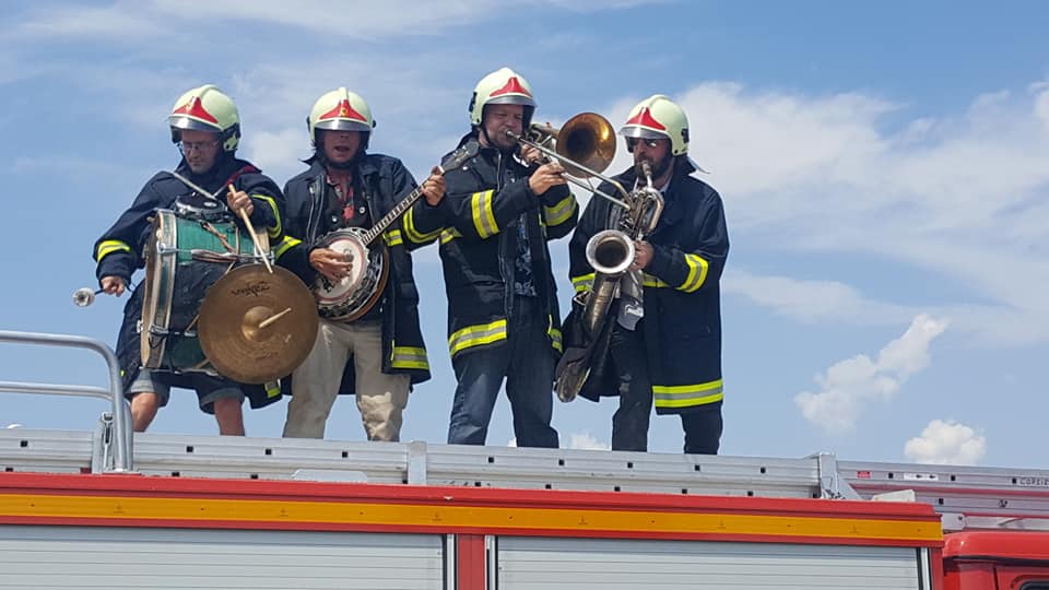 2018-08-01-les-legroup-chez-les-pompiers-de-corsier.jpg